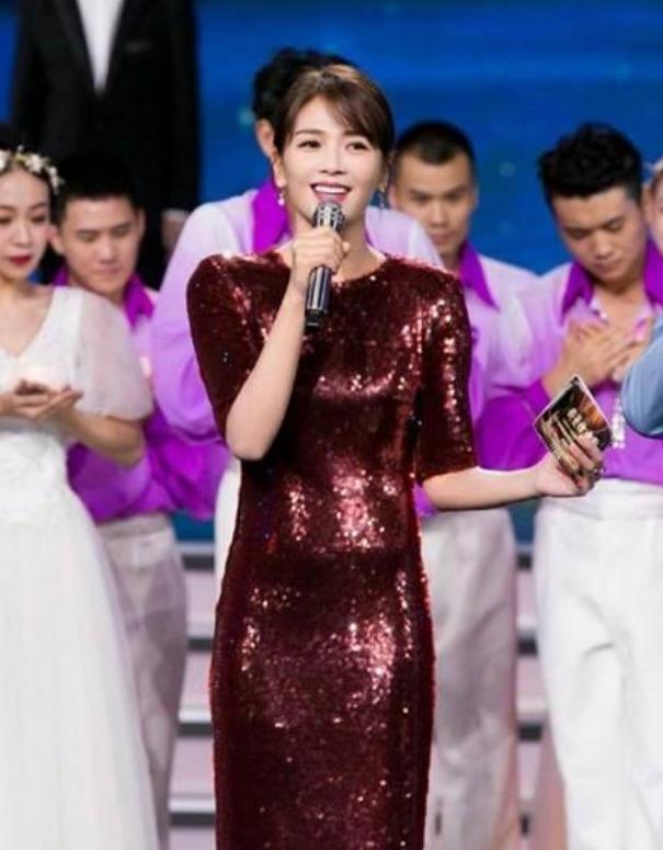 刘涛被离婚？只因42岁的她太美，豪气的首饰演绎怦然心动的时尚美