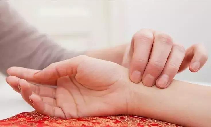 自学中医把脉的方法步骤,你了解的中医怎么看病的