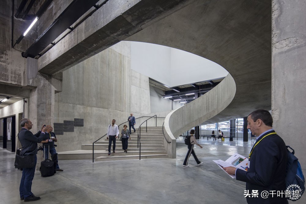 泰特美术馆设计,泰特现代美术馆建筑分析