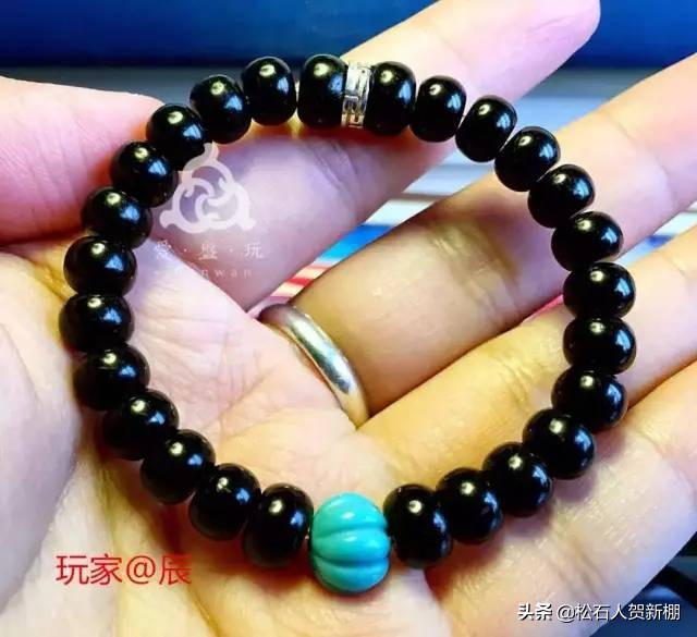 最容易盘出包浆的手串,盘玩包浆后变黑的文玩