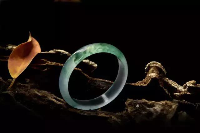 翡翠史上最有名的五件翡翠,翡翠十大色种介绍