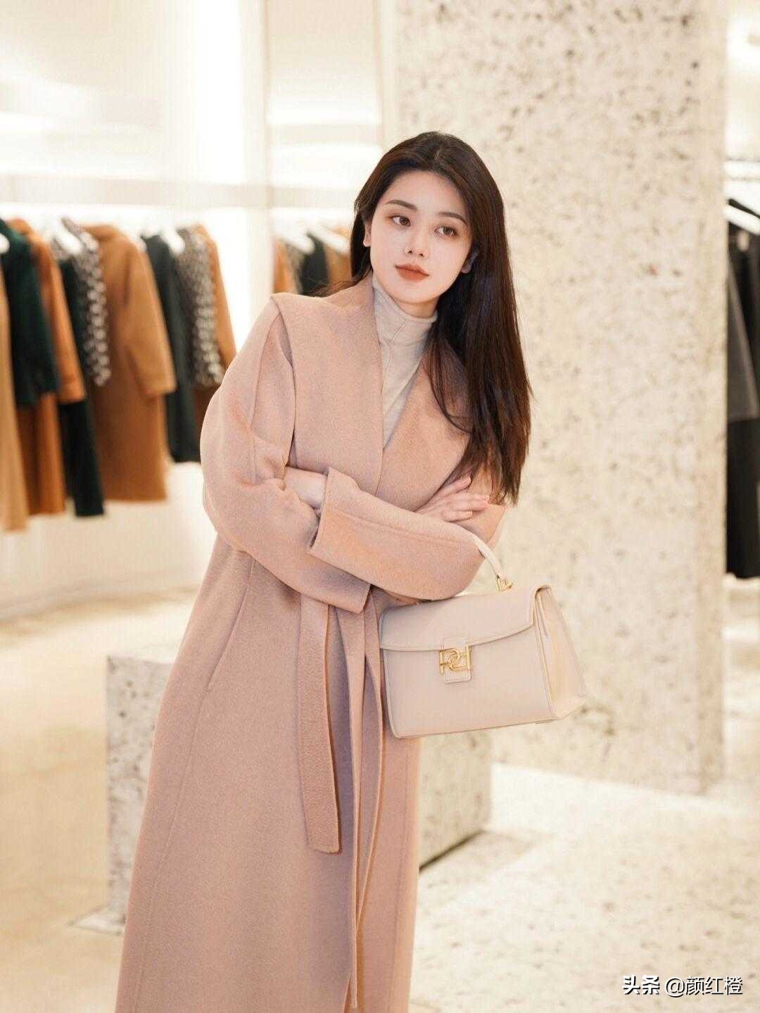 粉色的4种穿搭方法温柔又优雅,穿搭粉色的最佳配色