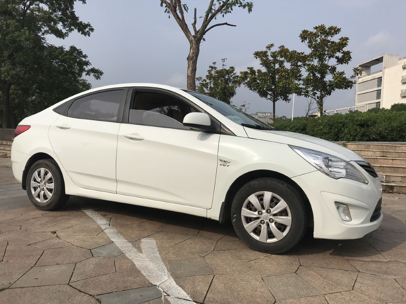 新车很畅销二手市场不好找的车型,新车便宜二手车还值得买吗