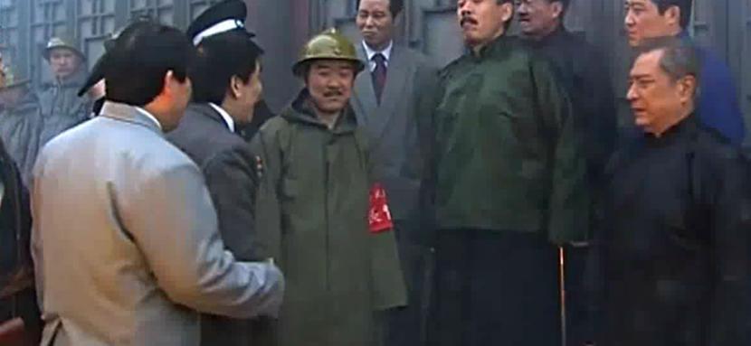 新闻联播片头多少年了,开播40多年新闻联播换片头背景