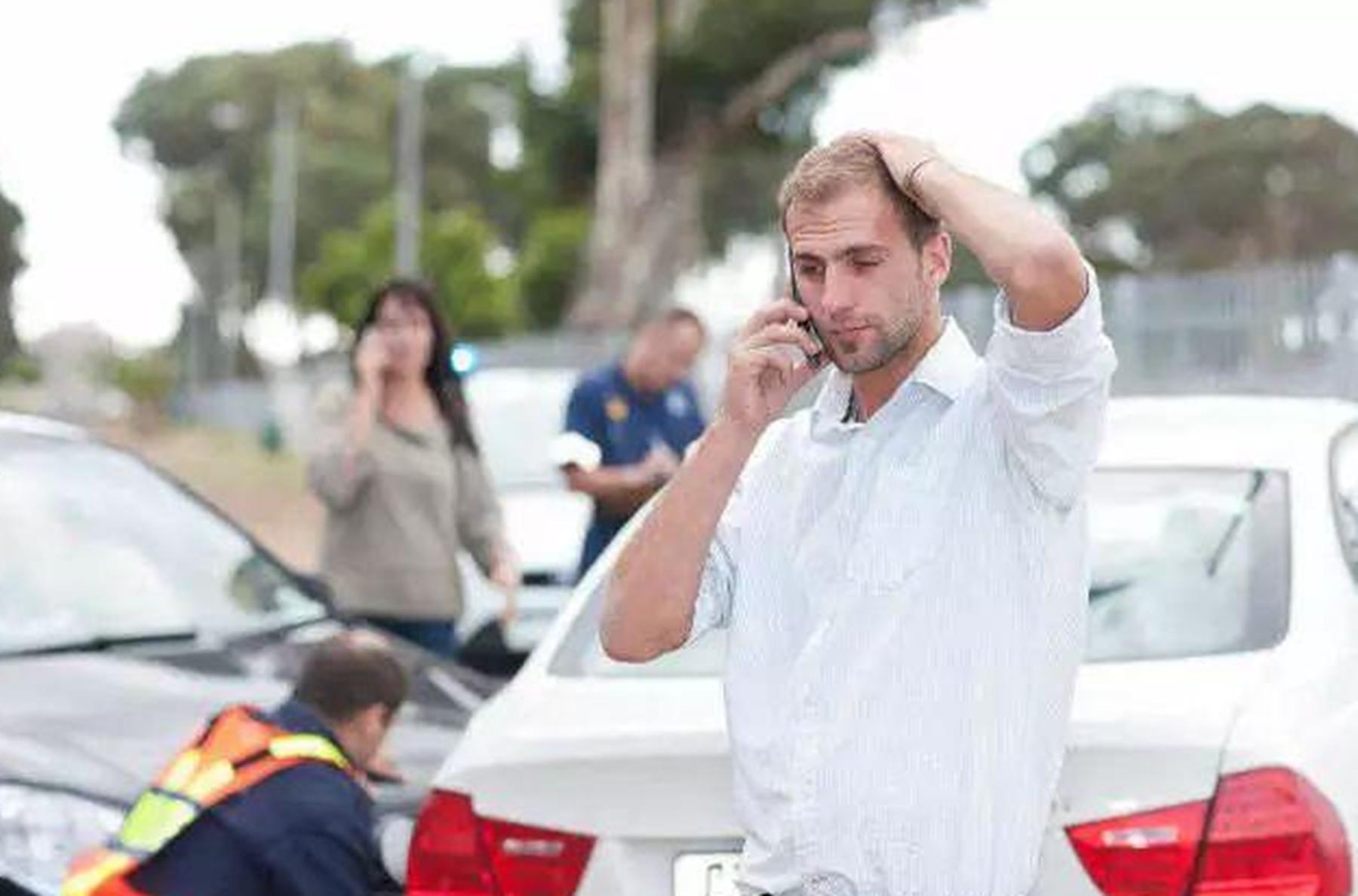 在高速上没油打哪个电话救援,车在高速上行驶没油了怎么办