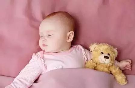 纠正宝宝斜颈最好的办法,宝宝斜颈要做什么操可以缓解