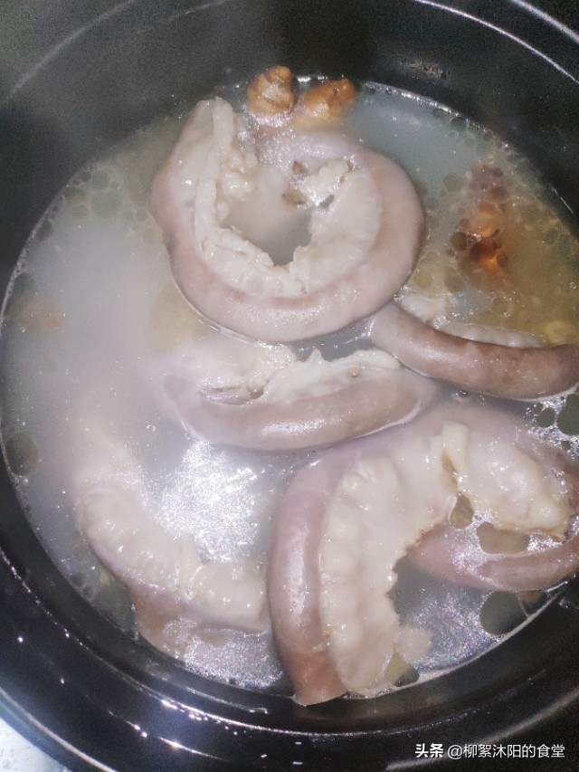 猪小肠去除苦味,猪小肠煲汤去火