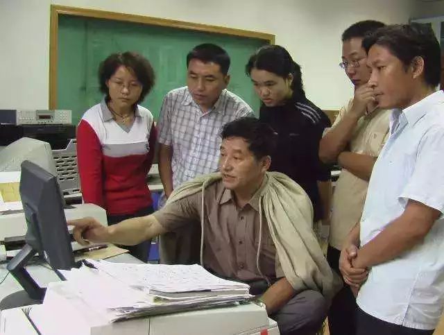 沙马拉毅：让1165个彝文字符在屏幕上“重生”