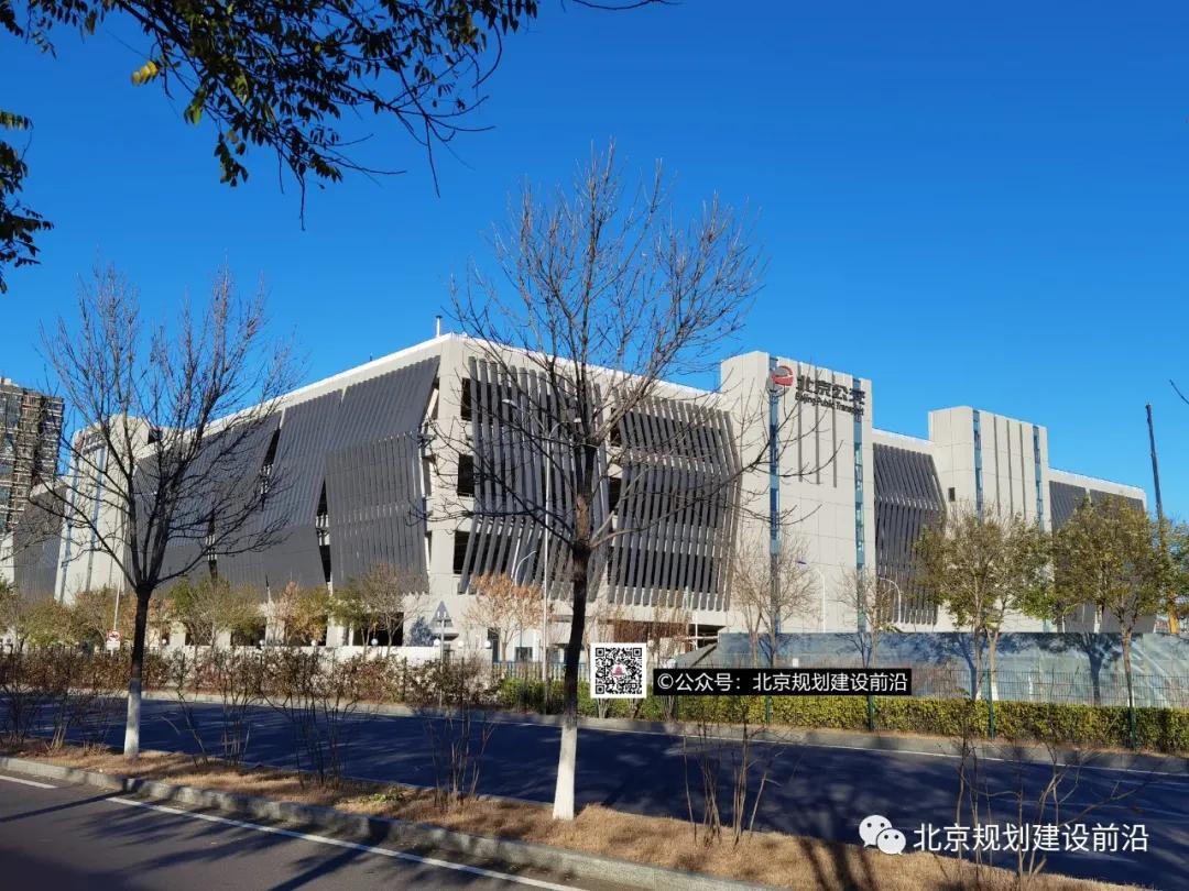 北京郭公庄地铁附近的公交站,郭公庄公交枢纽空地