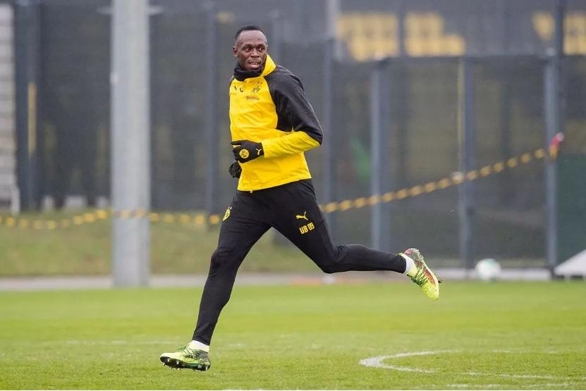 曾经的肌肉男现在成了胖子,博尔特退役后的大肚腩