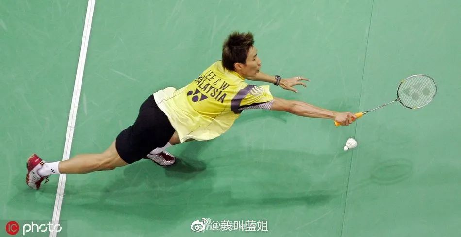 羽毛球拍黑话你了解多少,白色羽毛球拍哪款最好