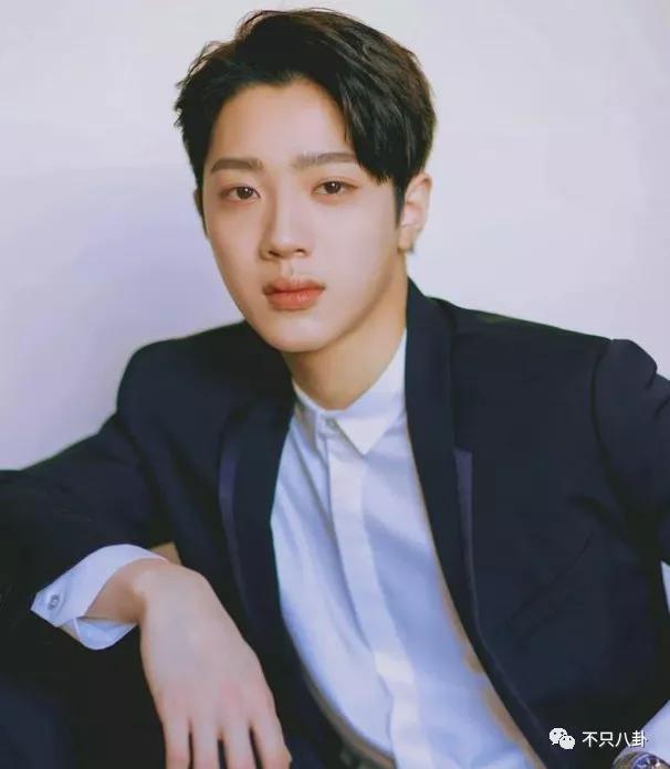 周也和赖冠霖真的在一起吗,周也和赖冠霖的恋情是真的吗