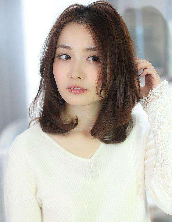 根据脸型设计发型找适合你的发型,2020年小脸型卷发发型图片