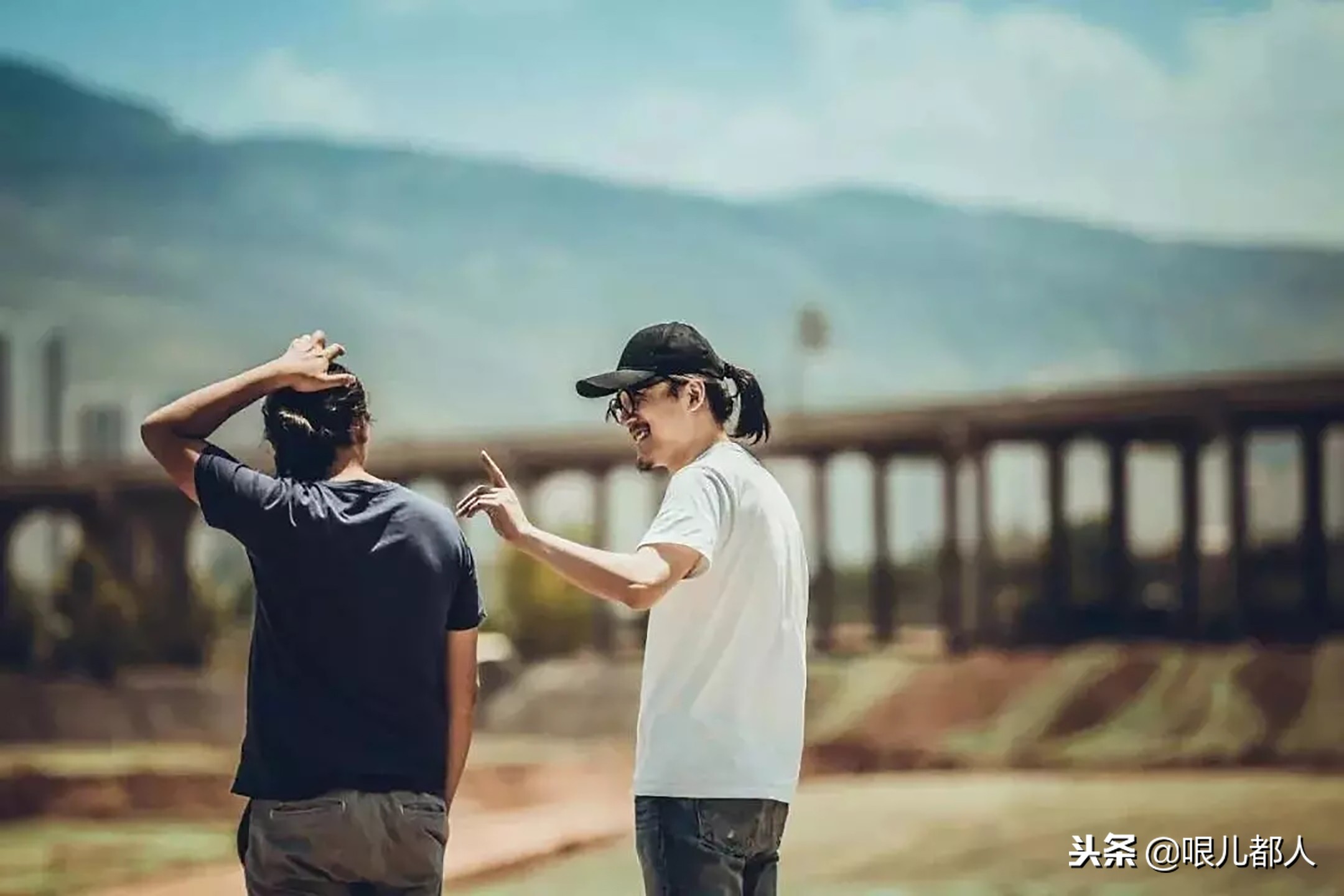 有人说，那只会席地而坐的大象是因为“腿折”了