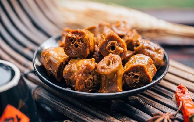 周黑鸭制作的全过程视频,周黑鸭制作技术全过程视频