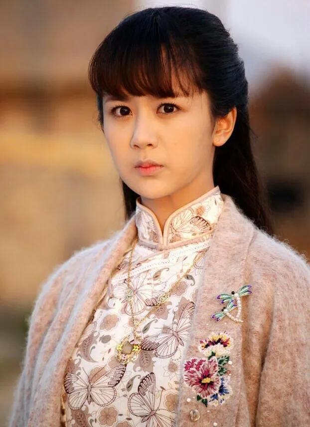 厚刘海遮挡脸型,厚刘海遮住眼睛