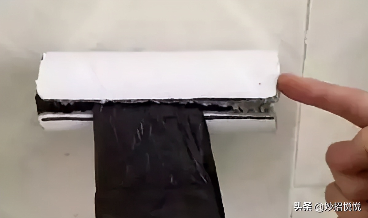 衣服正确挂法生活妙招,挂衣无折痕小妙招