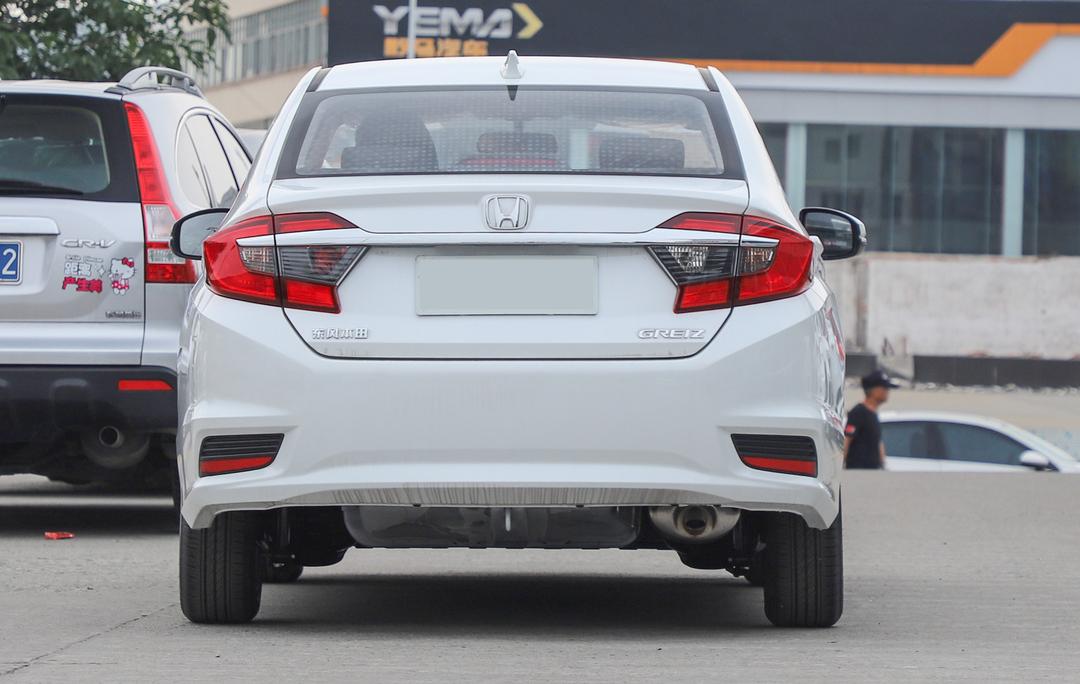 飞度百公里加速能秒杀的车,一代飞度高速实测油耗