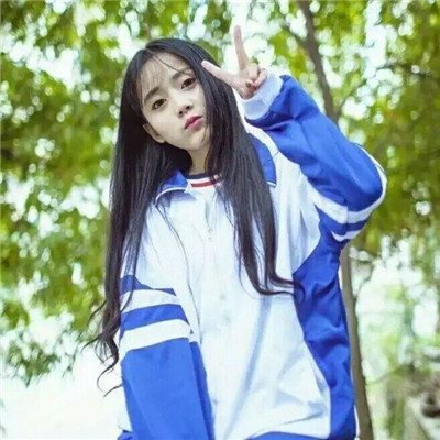 秋季校园人像拍照姿势,校园风拍照姿势大全