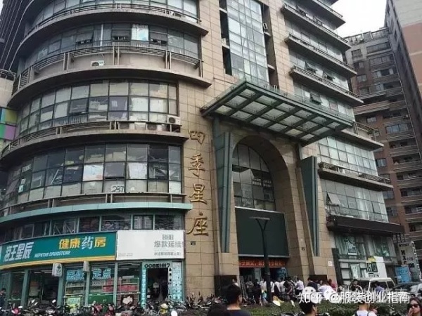 服装批发要避免哪些坑 (服装批发流程和注意事项)