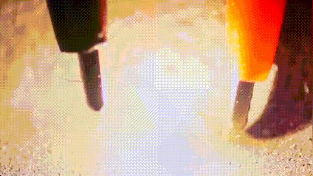 钨是世界上最耐高温的金属吗,为什么钨丝做灯丝不易熔化