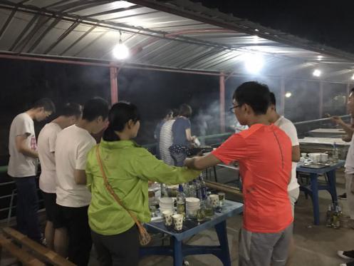 碧艾香蒲处处忙意思,碧艾香蒲处处忙谁家儿共女