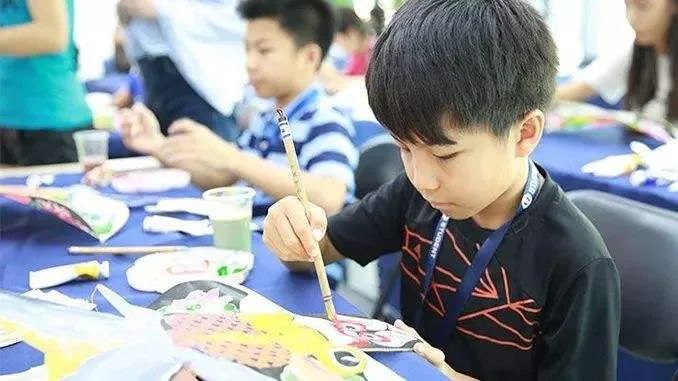 孩子报考钢琴兴趣班 (要不要给孩子报一个钢琴兴趣班)