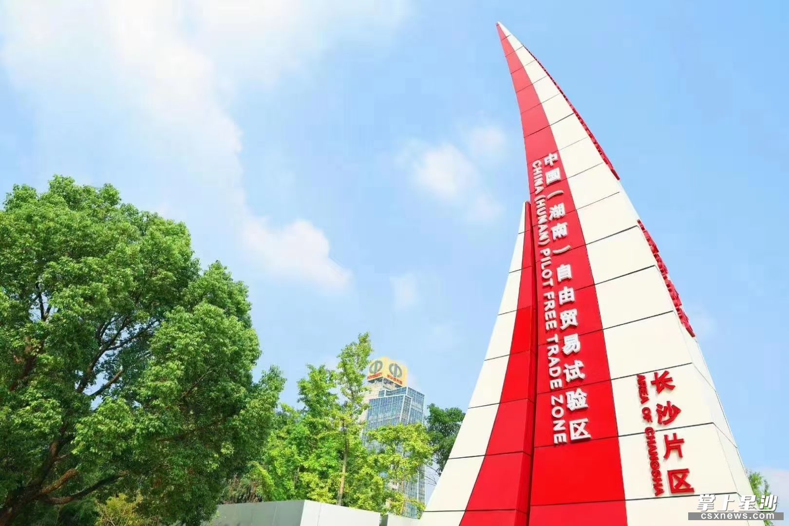 星沙都挺好雕塑,在都挺好遇到自己熟悉的车牌