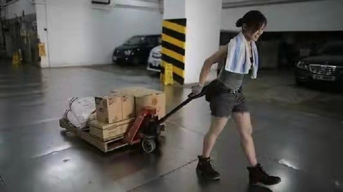 香港最美搬运工参加相亲节目,香港搬运工朱芊佩结婚了吗