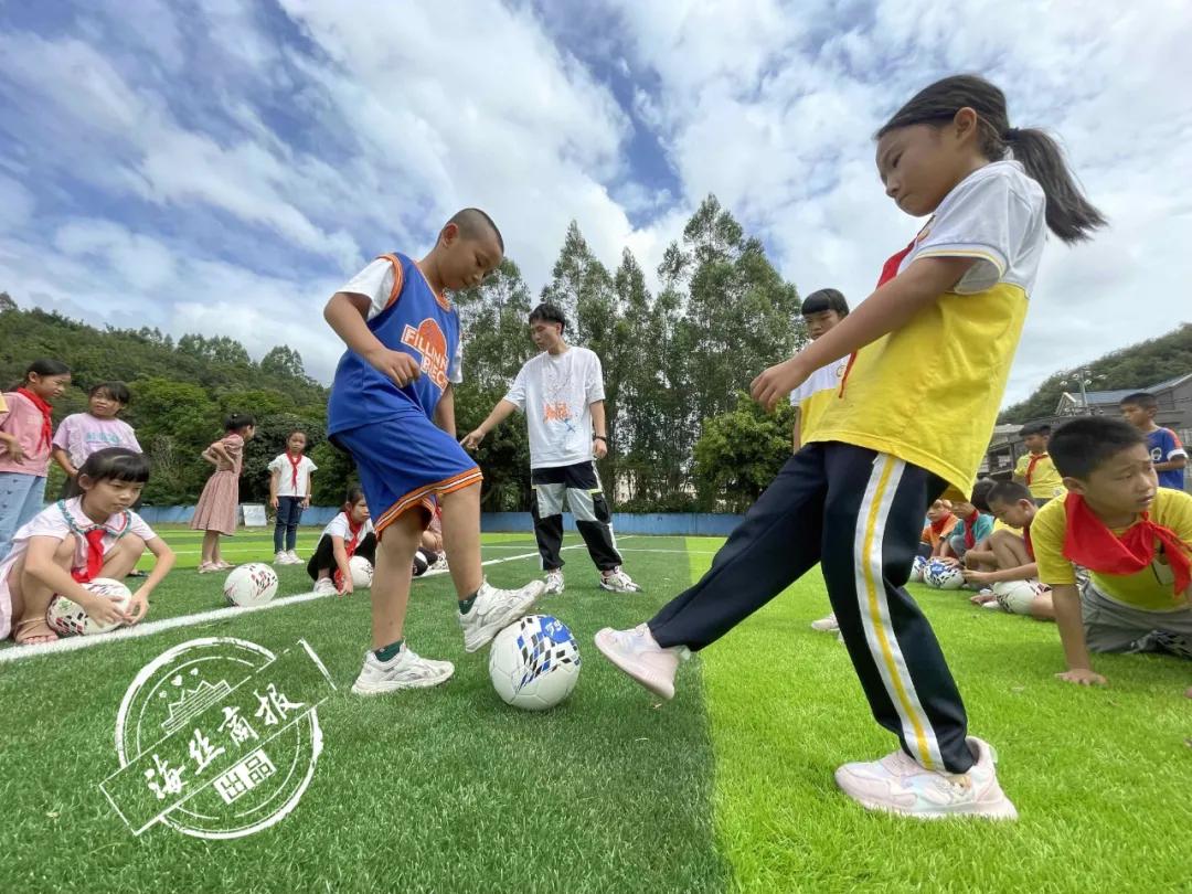 南安市第三实验小学足球,南安公共足球场在哪里