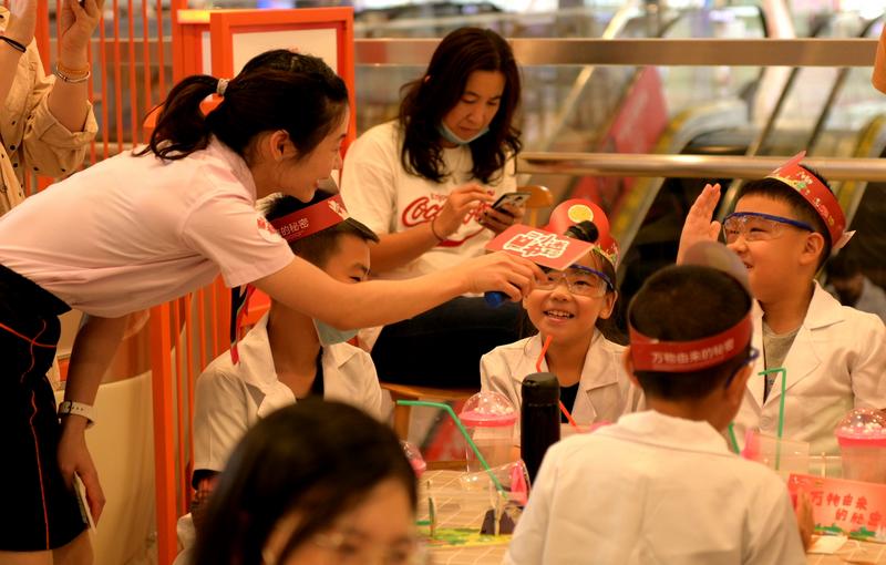 幼儿的好奇心探索欲,宝宝好奇心和探索欲强好不好