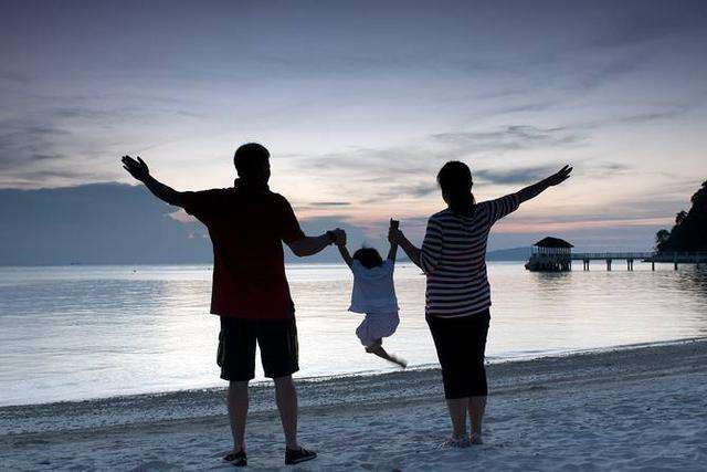 妈妈带宝宝出行必备物品,妈妈带娃旅游注意事项有哪些