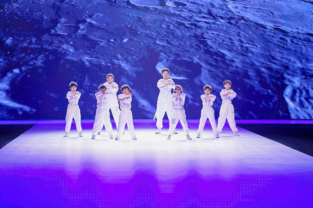 fashion时装周走秀全集,follie2017时装周