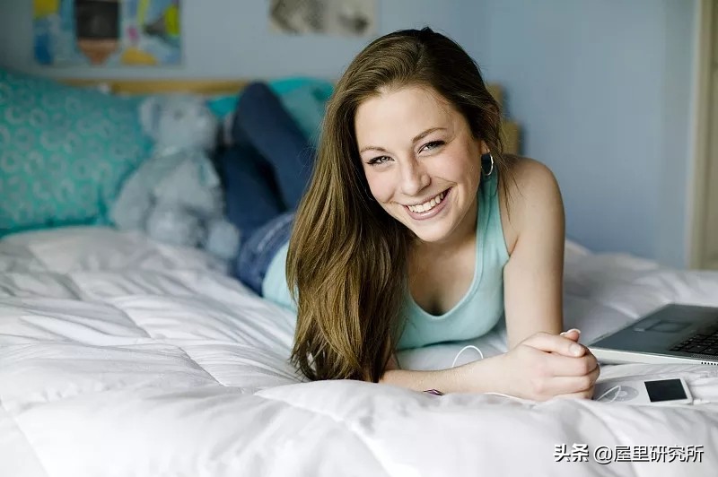 双人床怎么选最舒服,卧室双人床如何选