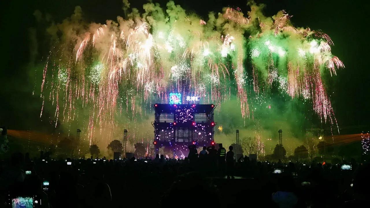 武汉花博汇周末焰火晚会,武汉花博汇烟火秀跨年