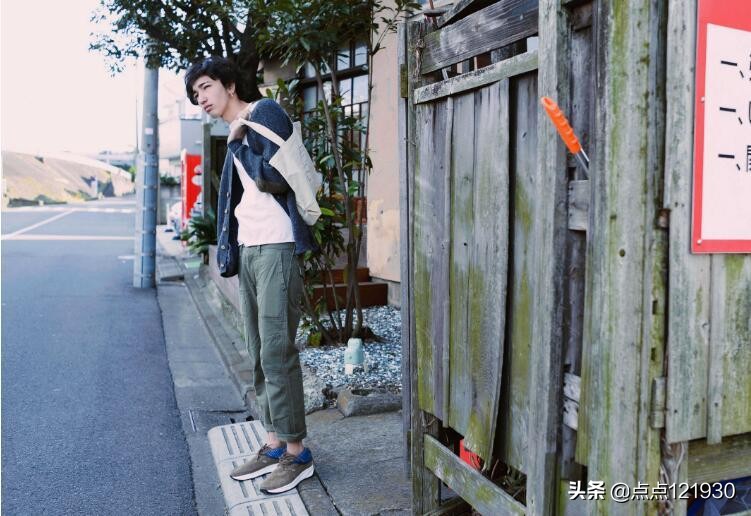 最近最受争议的国潮球鞋,天生复古感十足的球鞋