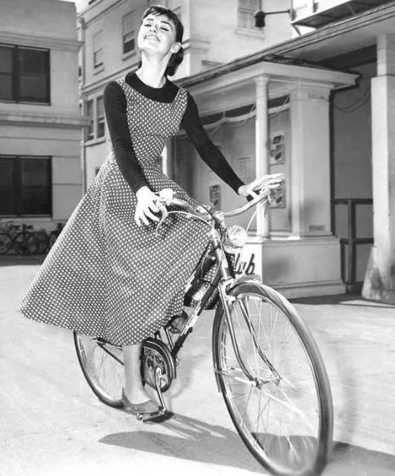 你与优雅只差一双芭蕾舞鞋,你的鞋柜还缺什么鞋