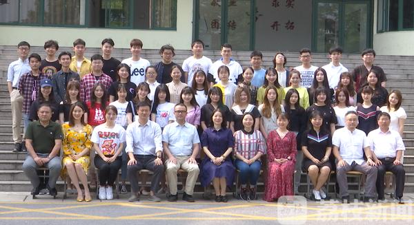 厉害了我的学校,这所学校厉害了