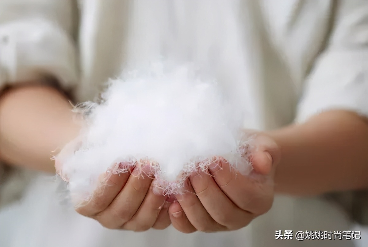 清洗羽绒服的湿巾伤害羽绒服吗,羽绒服湿巾和干洗剂比较