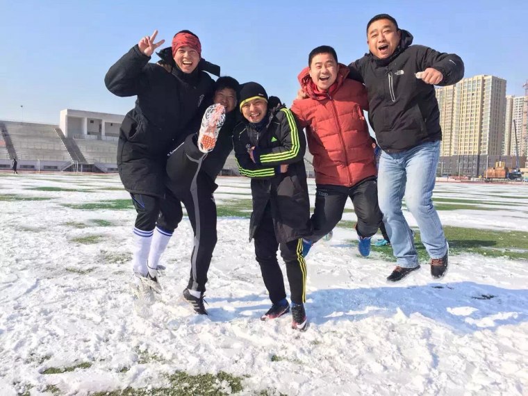 洪泽“足球小子”楚兵：大手牵小手，共筑足球梦