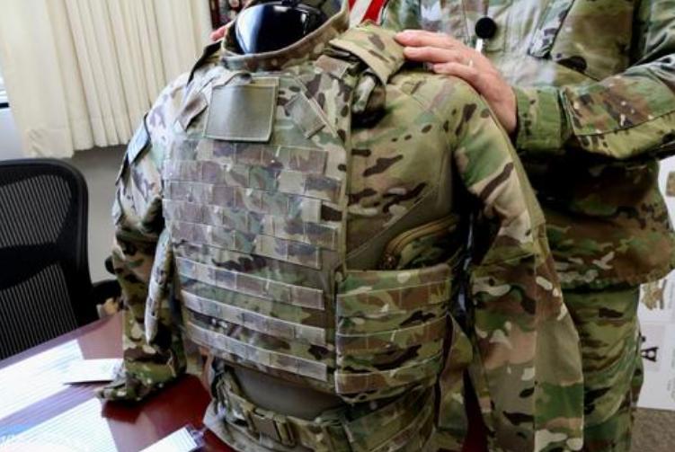 美国大兵为什么穿防弹服,美国大兵穿中国防弹衣吗