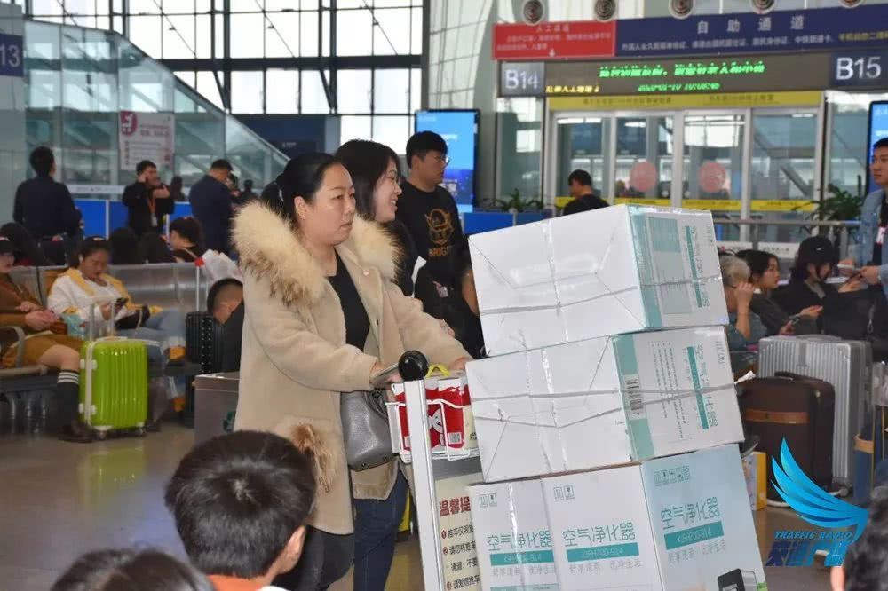 广西2018春运客运,2019春运正式开启新闻播报