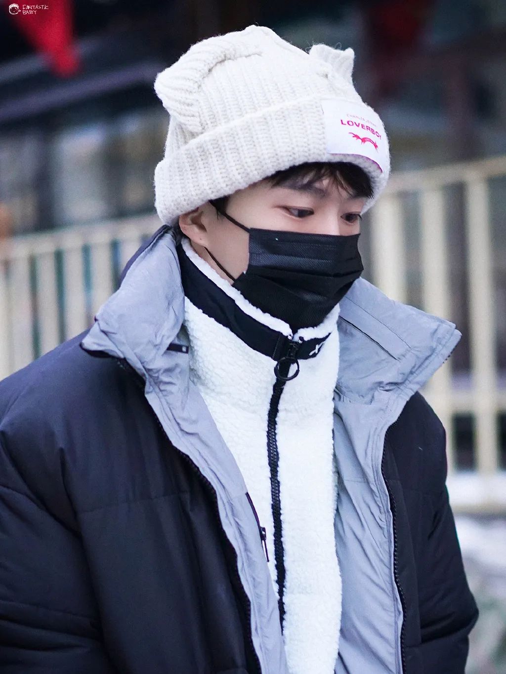 冬天怎么穿既保暖又不显臃肿,冬天怎么穿不臃肿且保暖