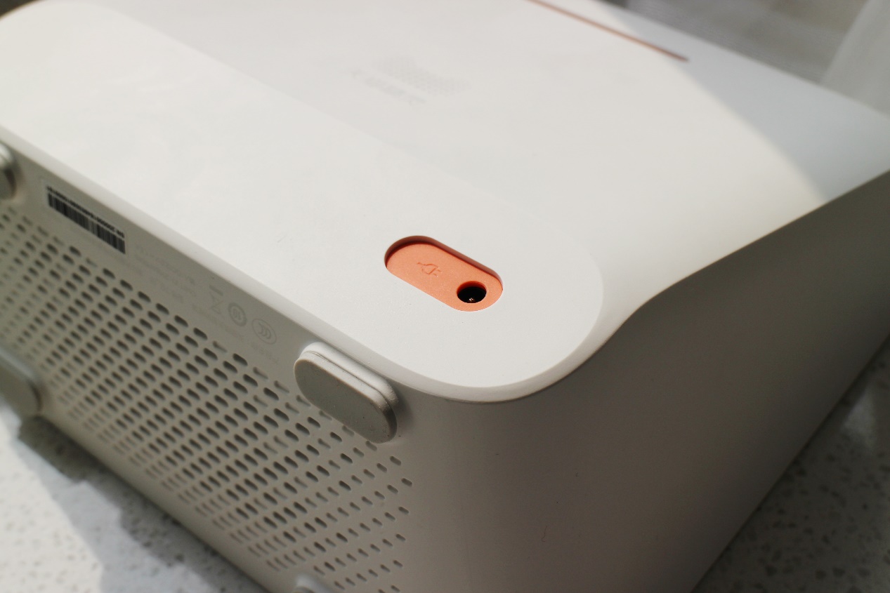 天猫精灵ccl智能音箱和致敬版,天猫精灵cc7e智能音箱