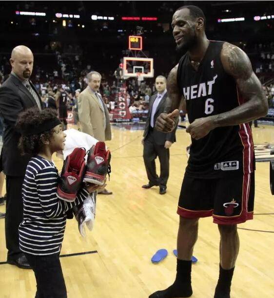nba球星穿的最便宜的鞋,nba球星的鞋垫多少钱