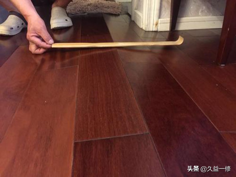老房子木地板缝隙都很大怎么处理,房子住久了木地板缝隙变大了