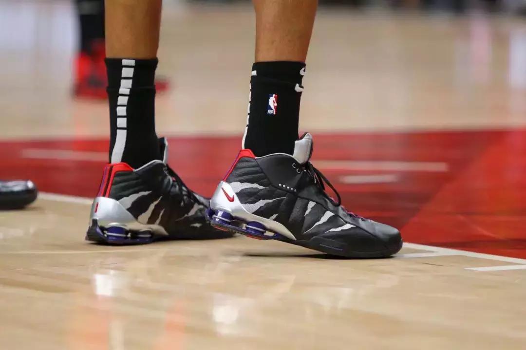 杜兰特遭遇左脚踝扭伤,杜兰特左脚脚踝扭伤最新伤情