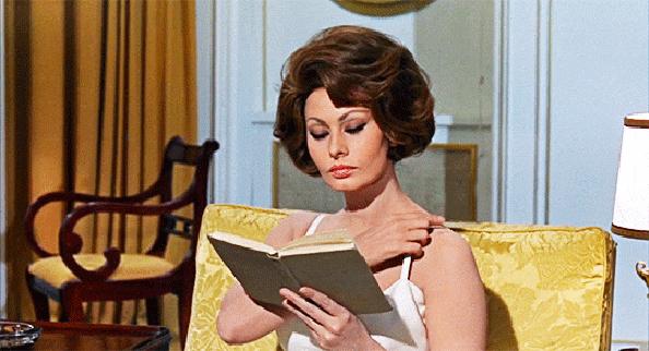 索菲亚罗兰女性特征,索菲亚罗兰年轻时的样子