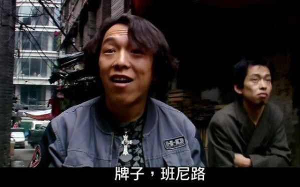 白小t官方卫衣,白小t套装