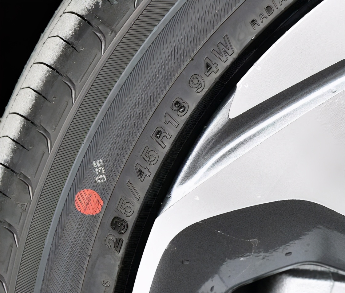 本田雅阁10代原装轮胎是什么牌子,本田雅阁9代用什么样的轮胎好用